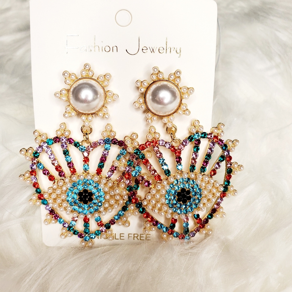 Earrings fashion colored